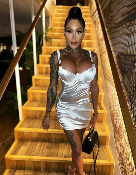 pawg threesome onlyfans sexy picture