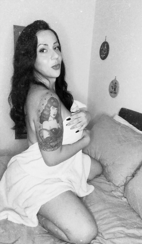 vazrebekah hot star pic