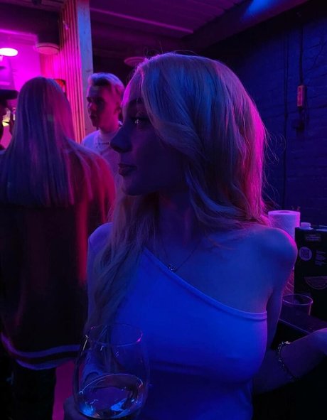 Fasoollka erotic actress picture