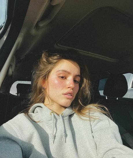 Sylvia Snyders pornographic model galleries