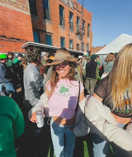 Sylvia Snyders naked model pic