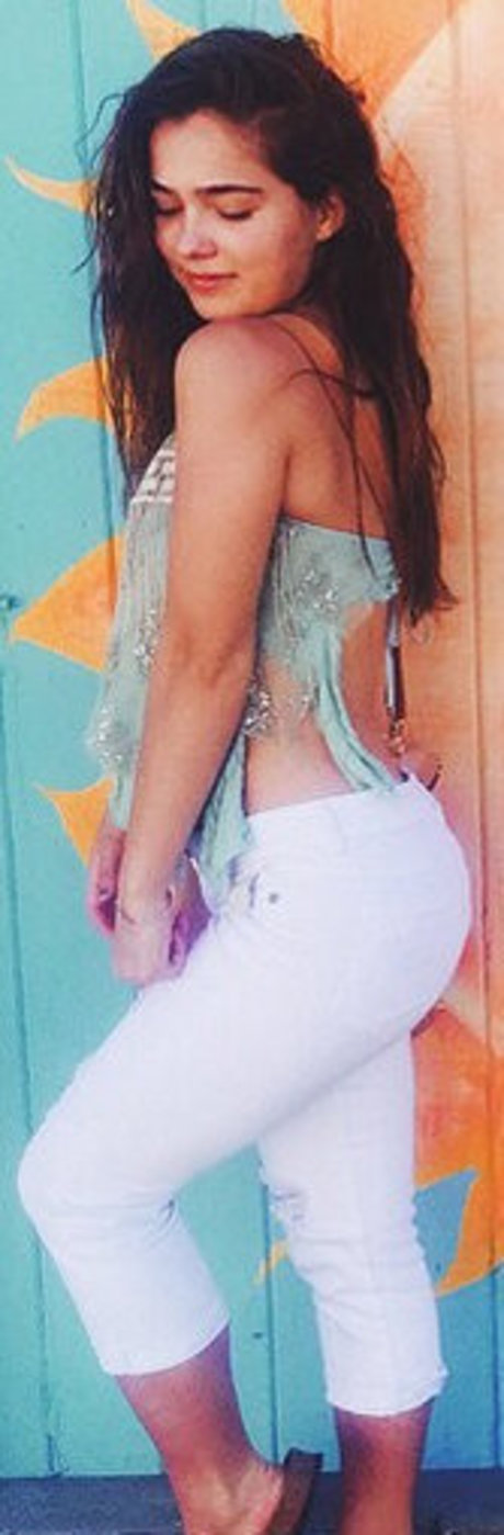 Haley Lu Richardson hd model photo