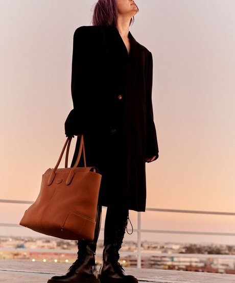 Haley Lu Richardson pornographic actress galleries