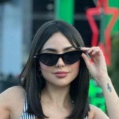 Nyvi Estephan art star pic