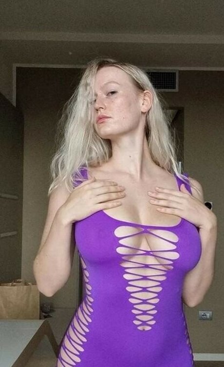 luizaconlaz beautiful pornstar img