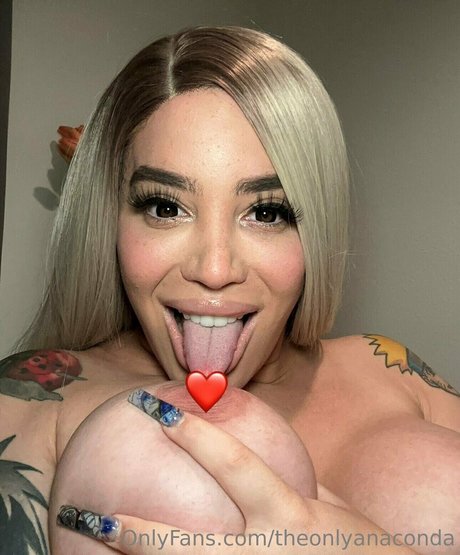 theonlyanaconda beautiful model pictures