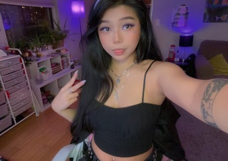 Wasabiicat exclusive model image