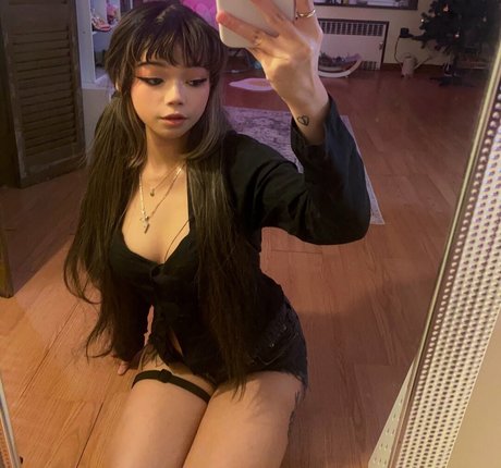 Wasabiicat pretty actress picture