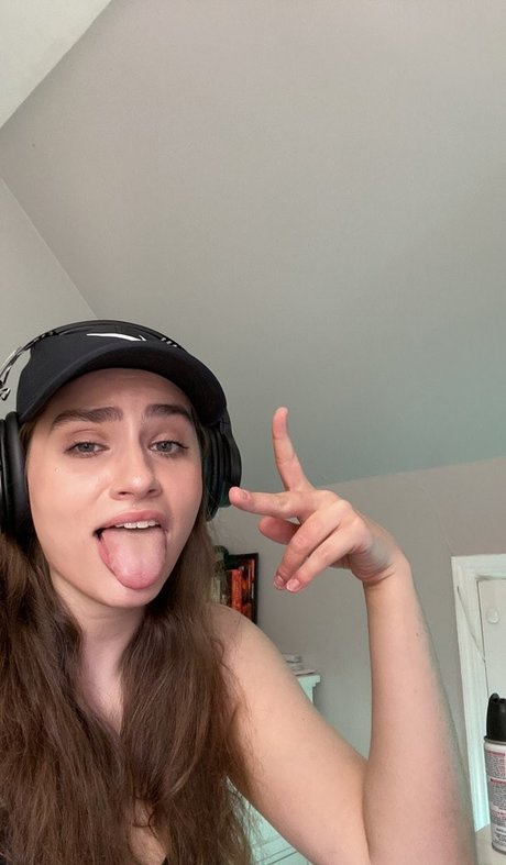 Elisabeth Marchini model perfect pic