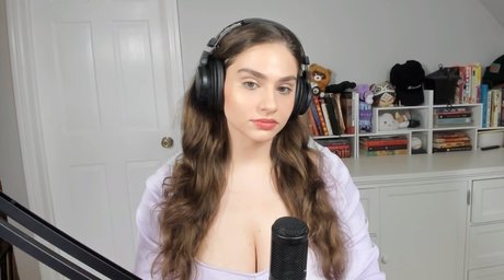 Elisabeth Marchini art actress pic