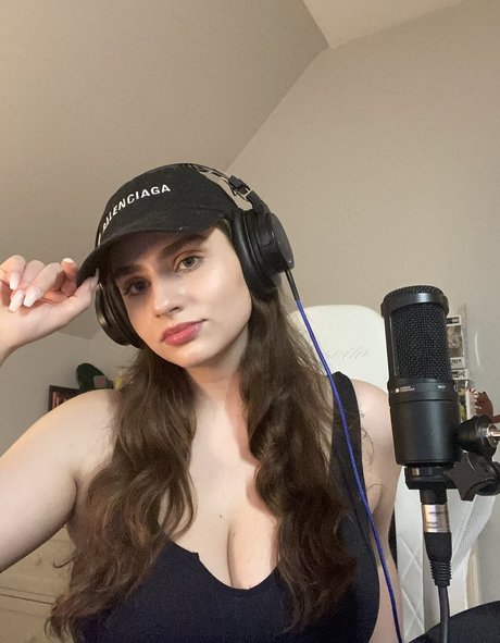 Elisabeth Marchini pornographic model gallery