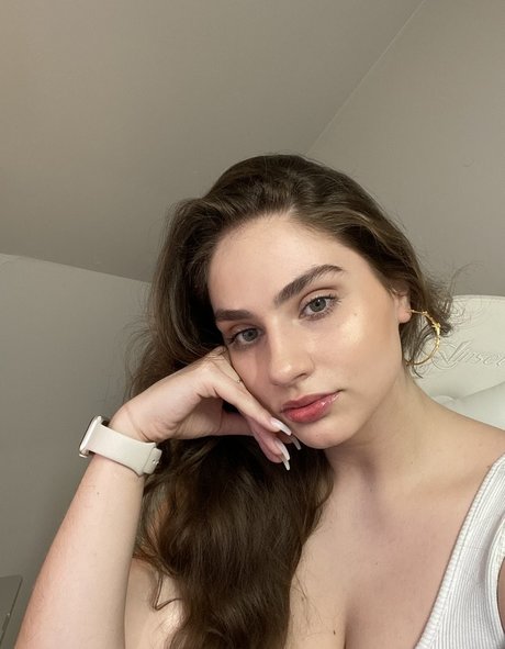 Elisabeth Marchini naked pornstar image