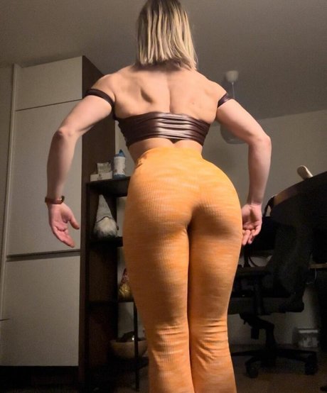 ellenvy star naked photos