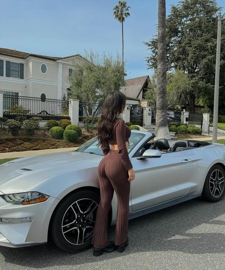 brunette onlyfans xxx image