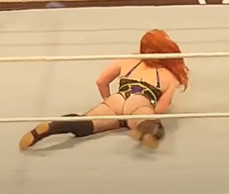 Isla Dawn sexy star pics