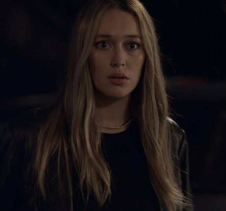 Alycia Debnam Carey erotic model photos