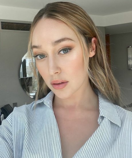 Alycia Debnam Carey star top picture