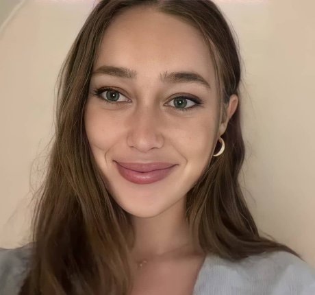 Alycia Debnam Carey pretty actress archive