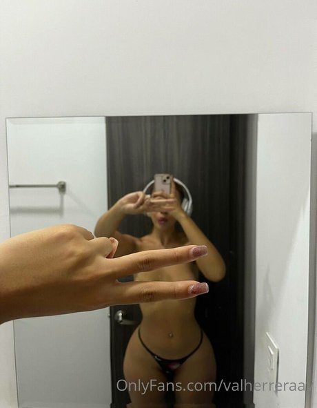valherreraav sex star pic