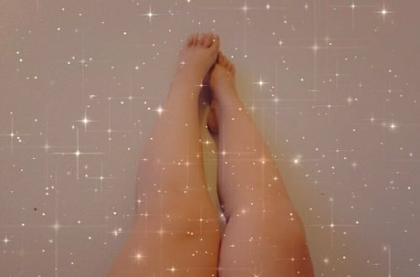 thickmadaamfree naked actress img