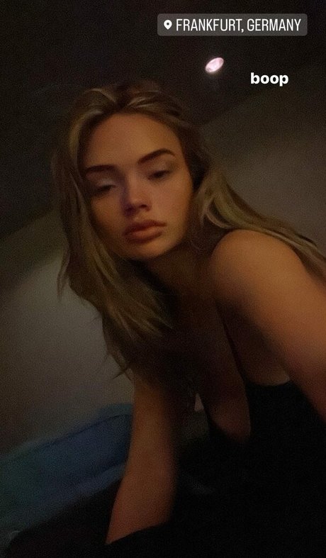 Natalie Alyn Lind hd model img
