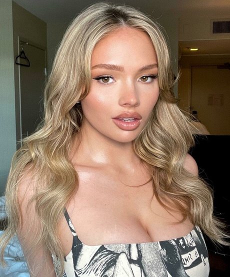 Natalie Alyn Lind star free pic