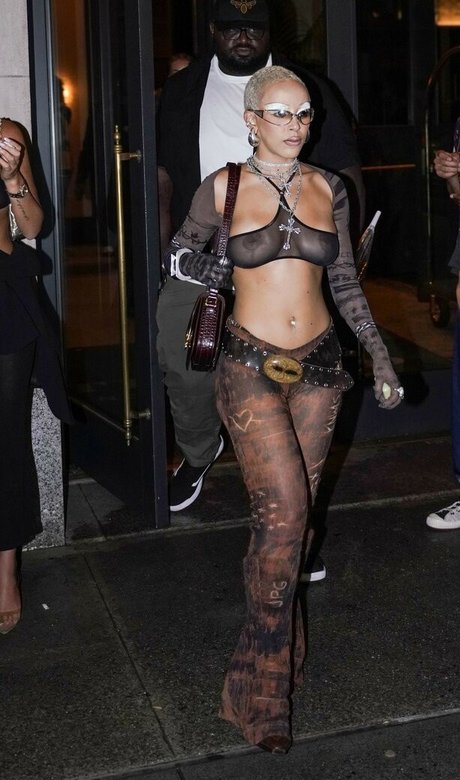 busty mature onlyfans sex pics