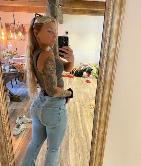 Johanna Juhlin star hot images