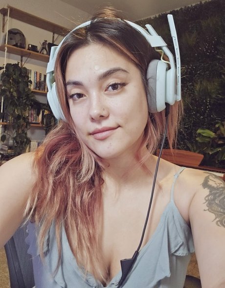 AvaGG model exclusive archive