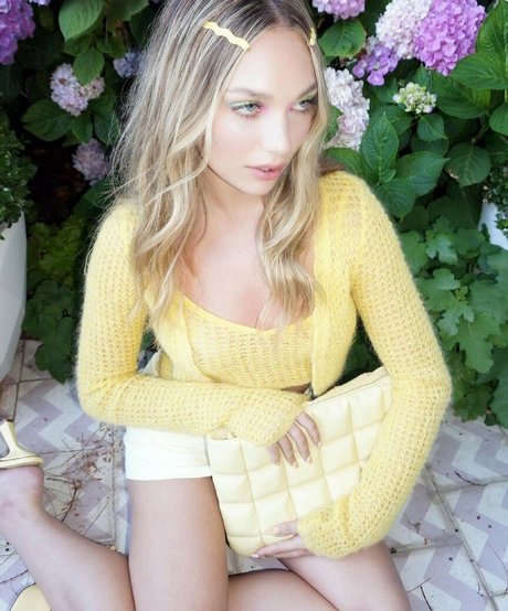 Maddie Ziegler art pornstar galleries