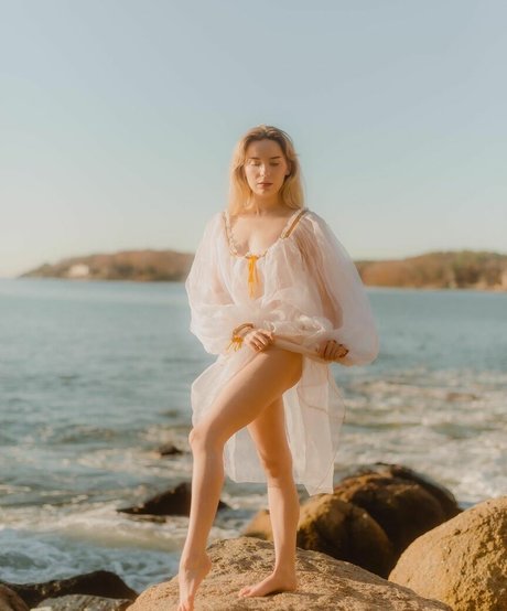 queen astraea art model photos