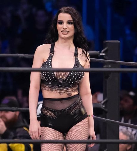 Saraya Bevis star sexy galleries