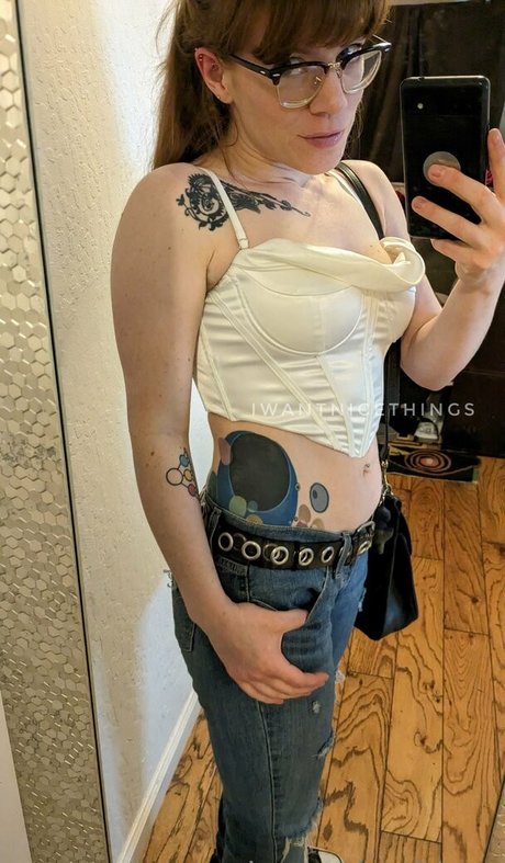 iwantnicethings adult actress images