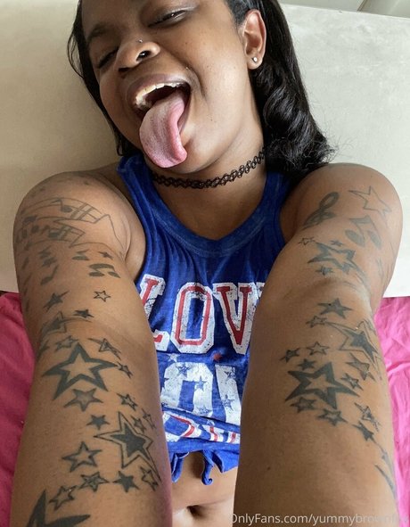 yummybrownfox naked pornstar pic