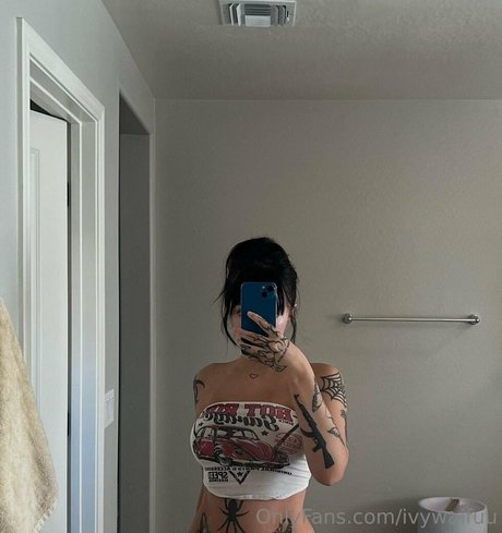 ivywaifuu Profile pic