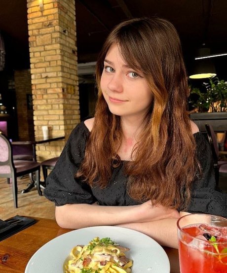 hdsonki model nude images