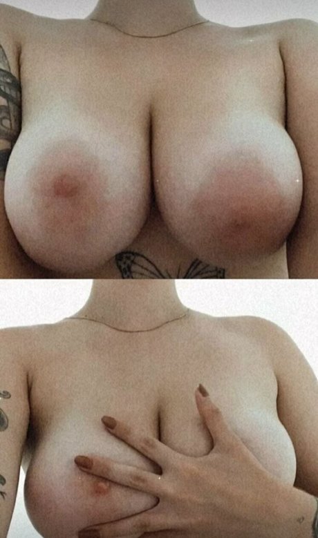 milf slut onlyfans erotic photo