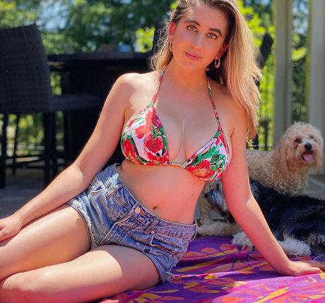 Katie Teresi star art archive