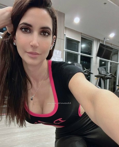 Shadi VIP pretty model gallery