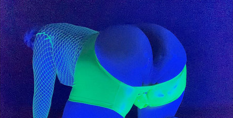 suciowalker exclusive model pictures