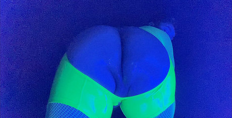 suciowalker erotic actress image