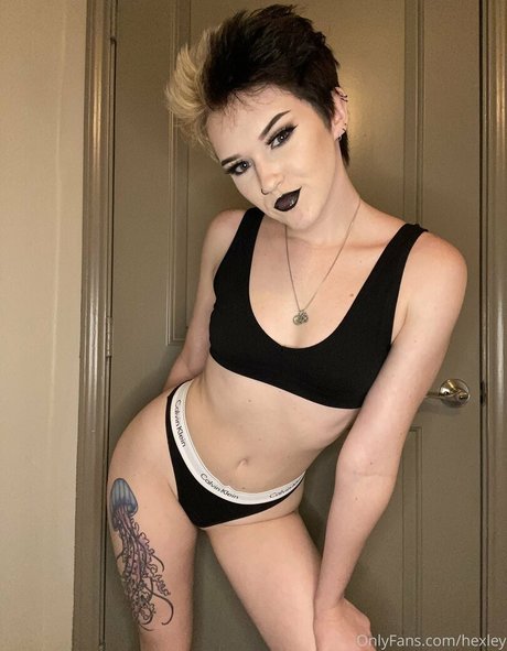 domm xx nude model picture