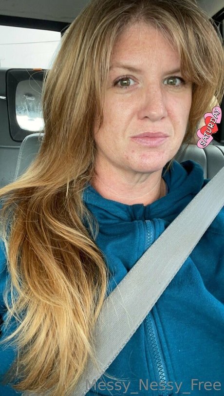 messy nessy free hot model image