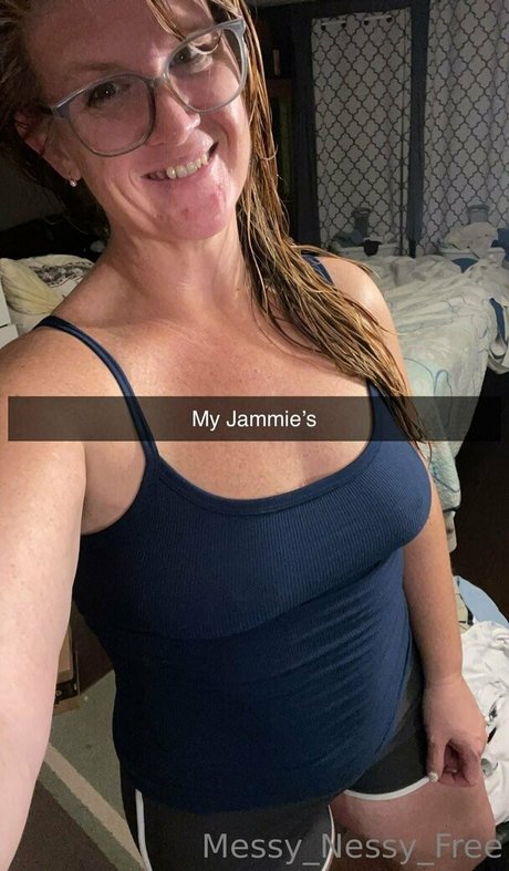 messy nessy free model naked pic