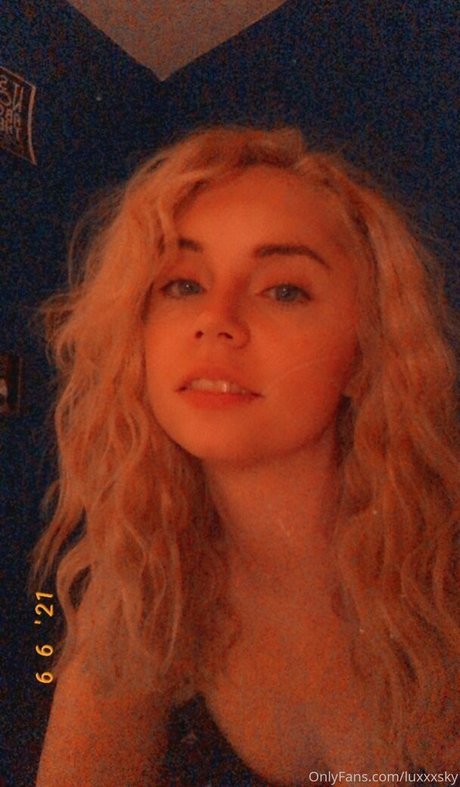 luxxxsky exclusive star photo