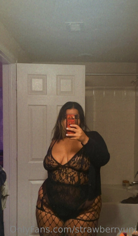 strawberryuni art star pics