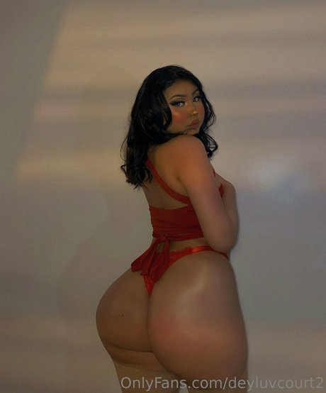 deyluvcourt2 star naked picture