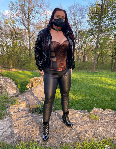 saggy tits onlyfans hot naked photo