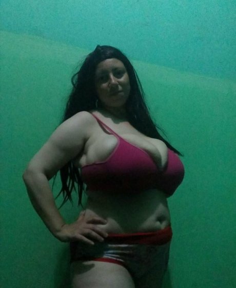 Nona Sokolova hot model image