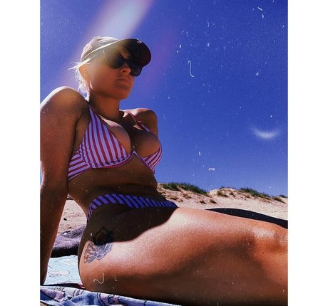 bikiniwarriorgb erotic actress pictures